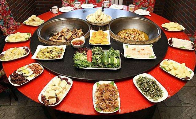 額爾古納美食鐵鍋燉
